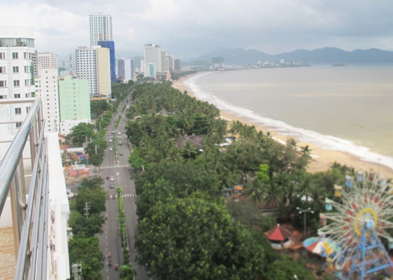 Đình chỉ các dự án xây cao ốc quá 40 tầng ở Nha Trang